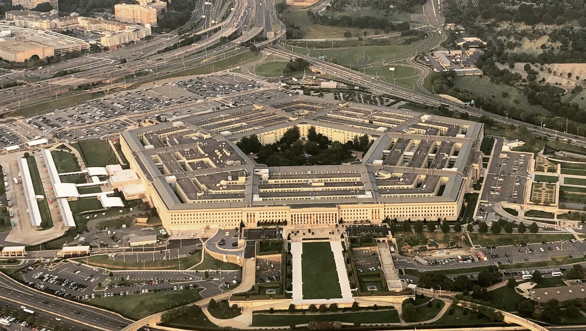 Il Pentagono sfrutta l’IA per la pianificazione militare con il Progetto Thunderforge