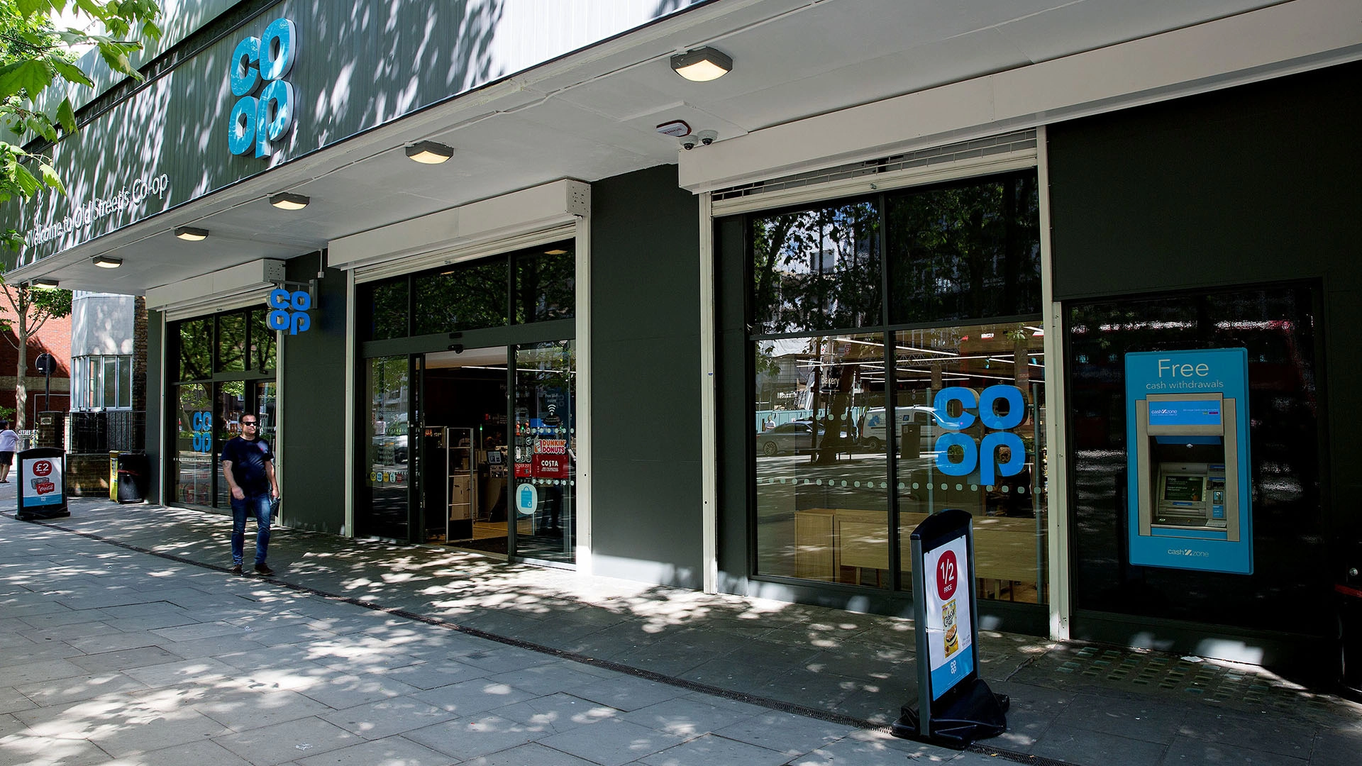 La Co-op ammette un’importante violazione dei dati dopo che un gruppo di hacker ha contattato la BBC