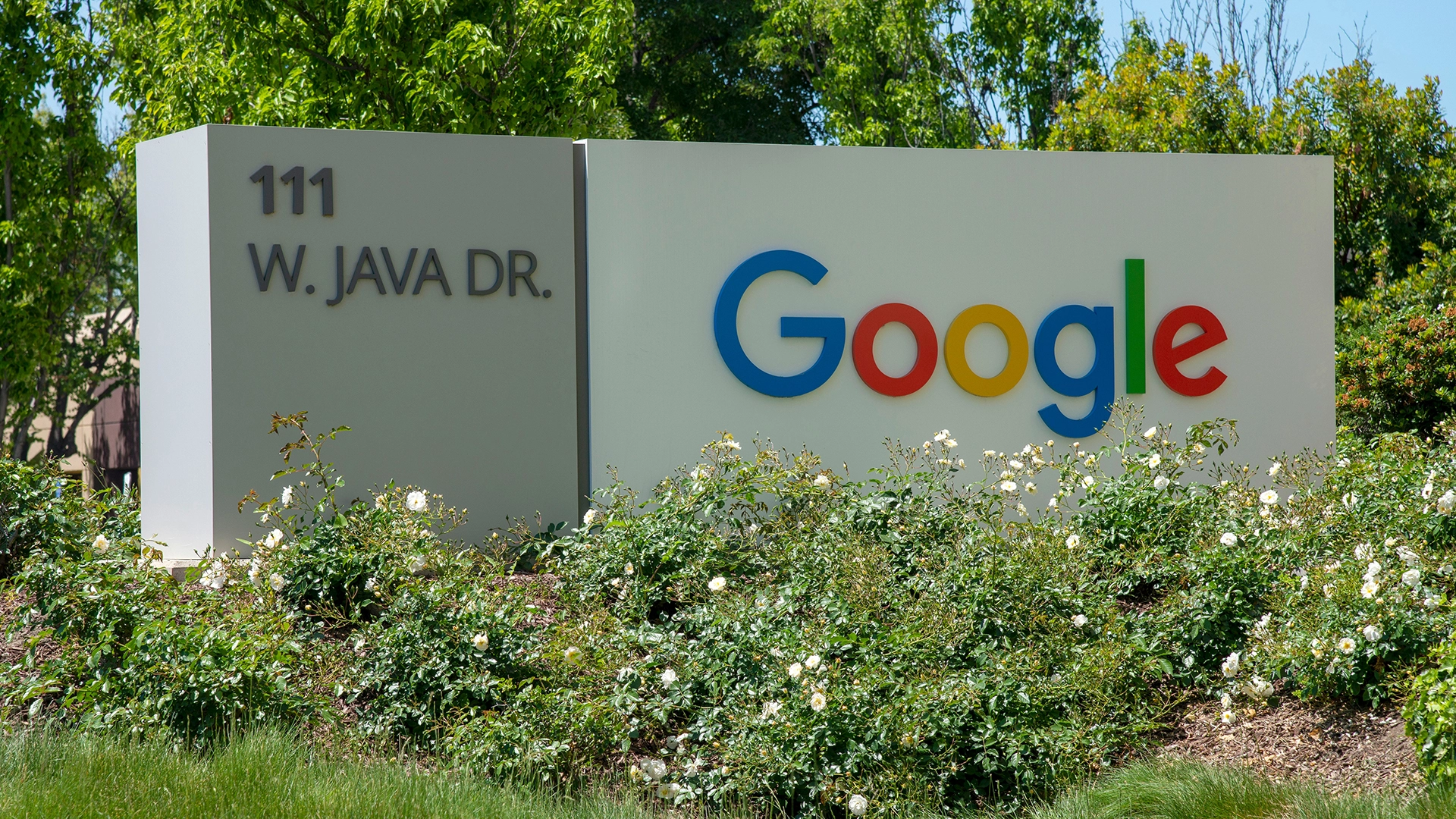 Google Annuncia la Modalità AI nella Ricerca, Abbonamento AI da $250, Occhiali Intelligenti e Altro ancora all’I/O 2025