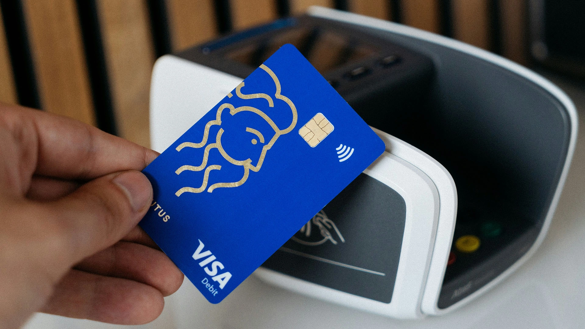 Il Nuovo Sistema di Intelligenza Artificiale di Visa Permette ai Bot di Fare Shopping con la Tua Carta di Credito