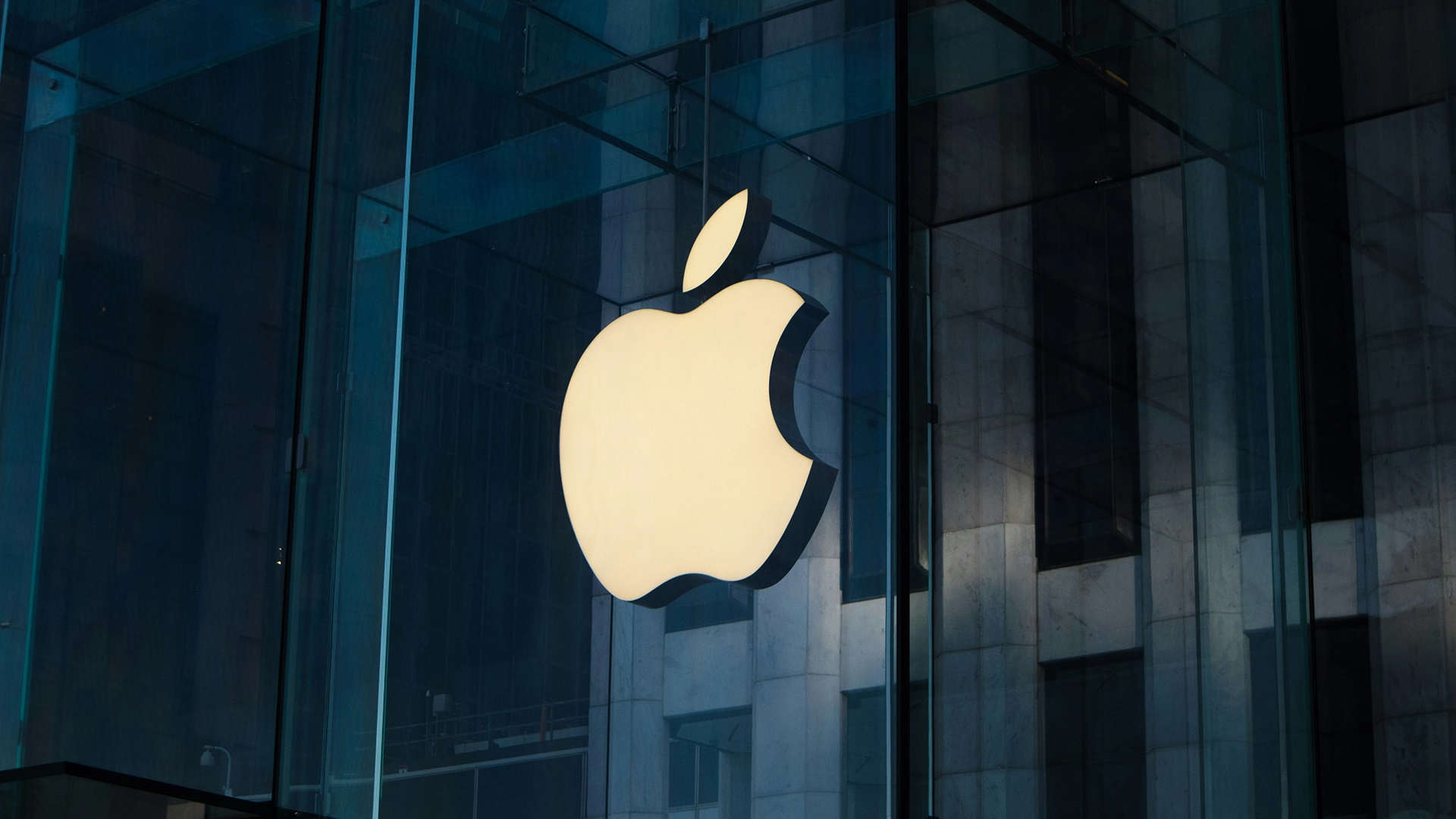 Gli Investitori Fanno Causa ad Apple per Presunta Disinformazione sui Progressi in Intelligenza Artificiale