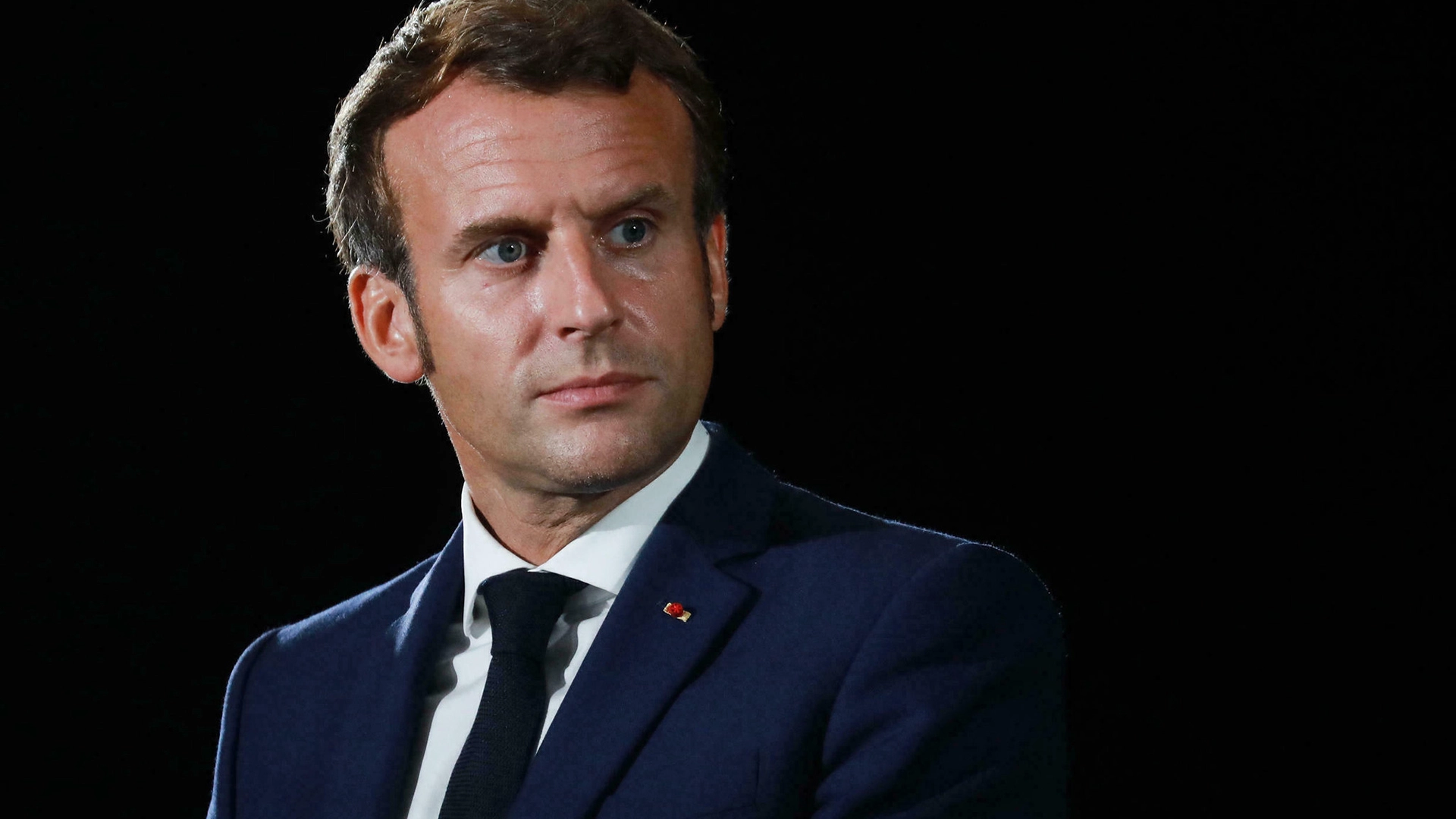 La Francia Considera il Divieto dei Social Media per i Minori di 15 Anni