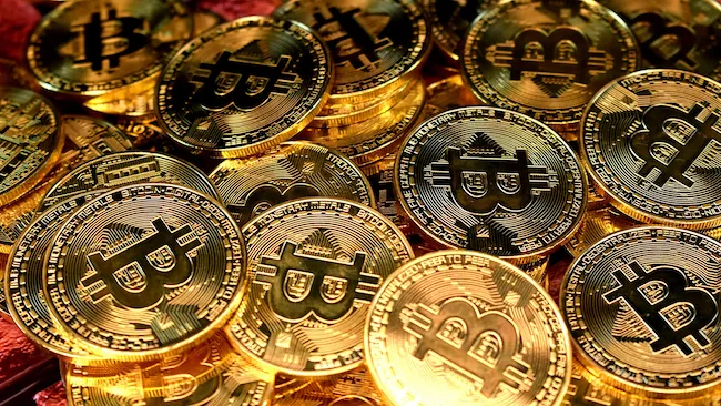 Bitcoin Raggiunge la Pietra Miliare di $120,000 Per la Prima Volta
