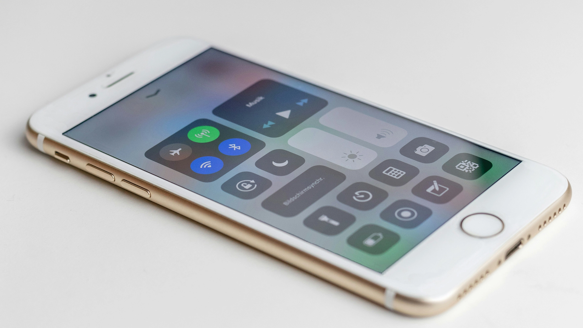 Jack Dorsey lancia Bitchat, l’app di messaggistica Bluetooth decentralizzata