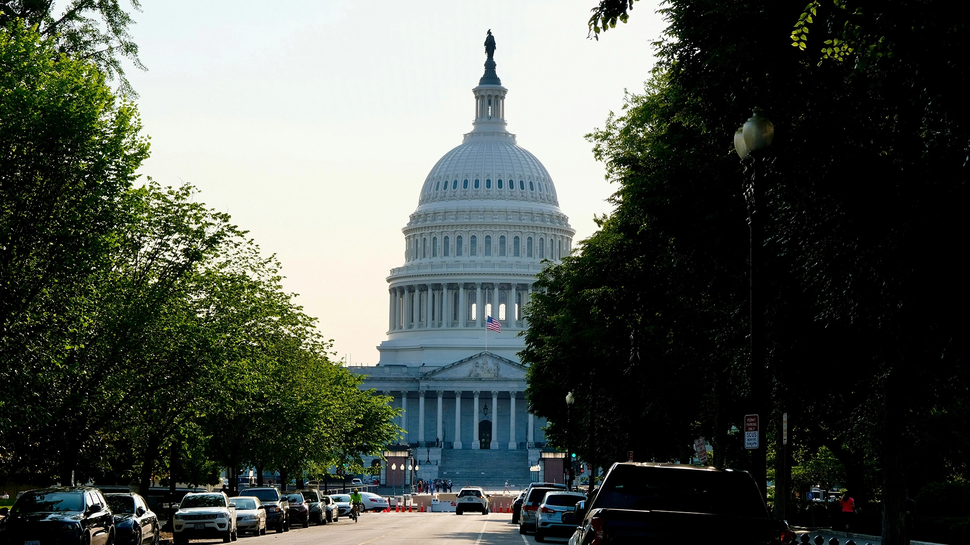 I Democratici del Senato Dicono che il Caos DOGE ha Messo a Rischio i Dati degli Americani