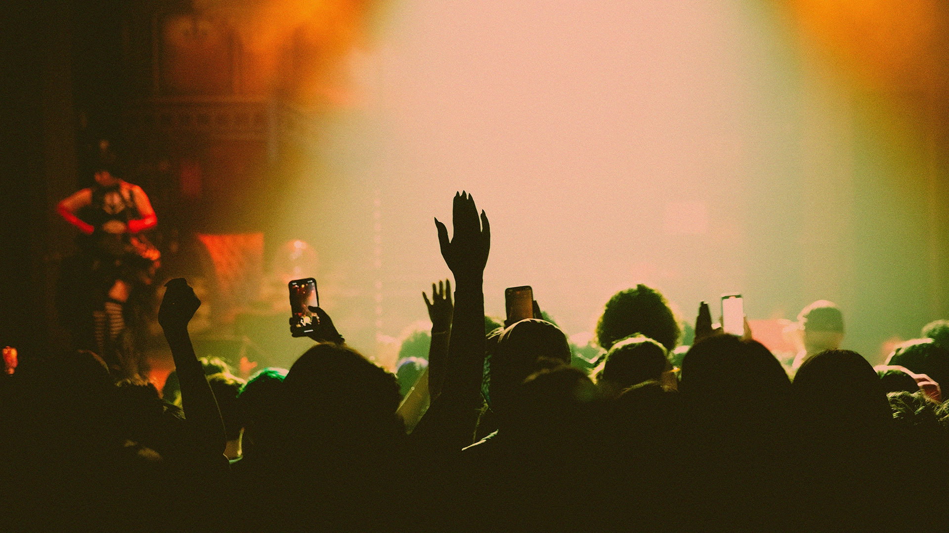 La FTC Denuncia Ticketmaster per Collaborazione con Bagarini e Gonfiamento dei Prezzi